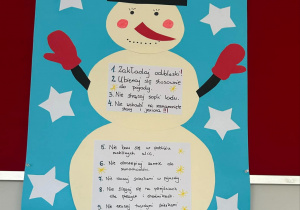 Plakat przedstawiający bałwanka, na którym zapisane są zasady bezpiecznych ferii.
