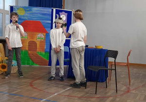 Program artystyczny uczniów klas starszych Spotkanie z Tuwimem.