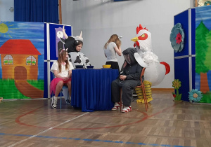 Program artystyczny uczniów klas starszych Spotkanie z Tuwimem.