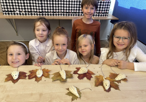 Uczniowie uczestniczący w Małym Kółku Plastycznym