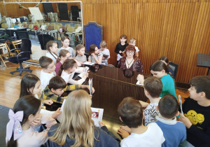 Uczniowie kl.3c na warsztatach wokalnych