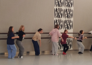 Uczniowie kl.3c na warsztatach baletowych