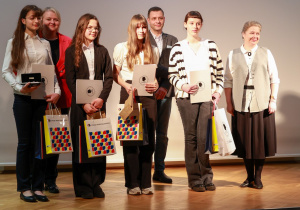 Nagrodzeni uczniowie.