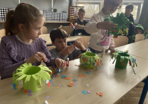 Uczniowie poczas pracy