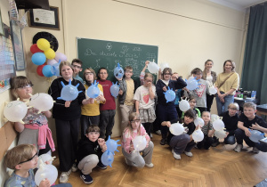 Klasa 3D na pamiątkowym zdjęciu