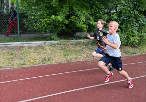 Zawodnik podczas biegu na 60m