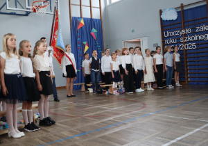 Uroczyste odśpiewanie hymnu państwowego