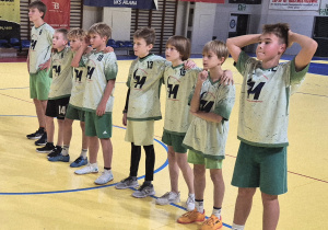 Reprezentacja szkoły na międzyszkolnych rozgrywkach w piłce ręcznej chłopców