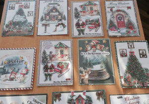Kartki świąteczne wykonane przez uczniów klasy 2a