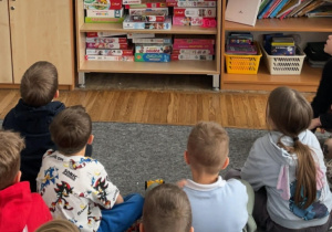 Uczniowie podczas zajęć