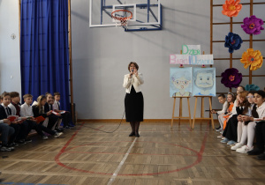 Powitanie gości przez Panią Wicedyrektor.